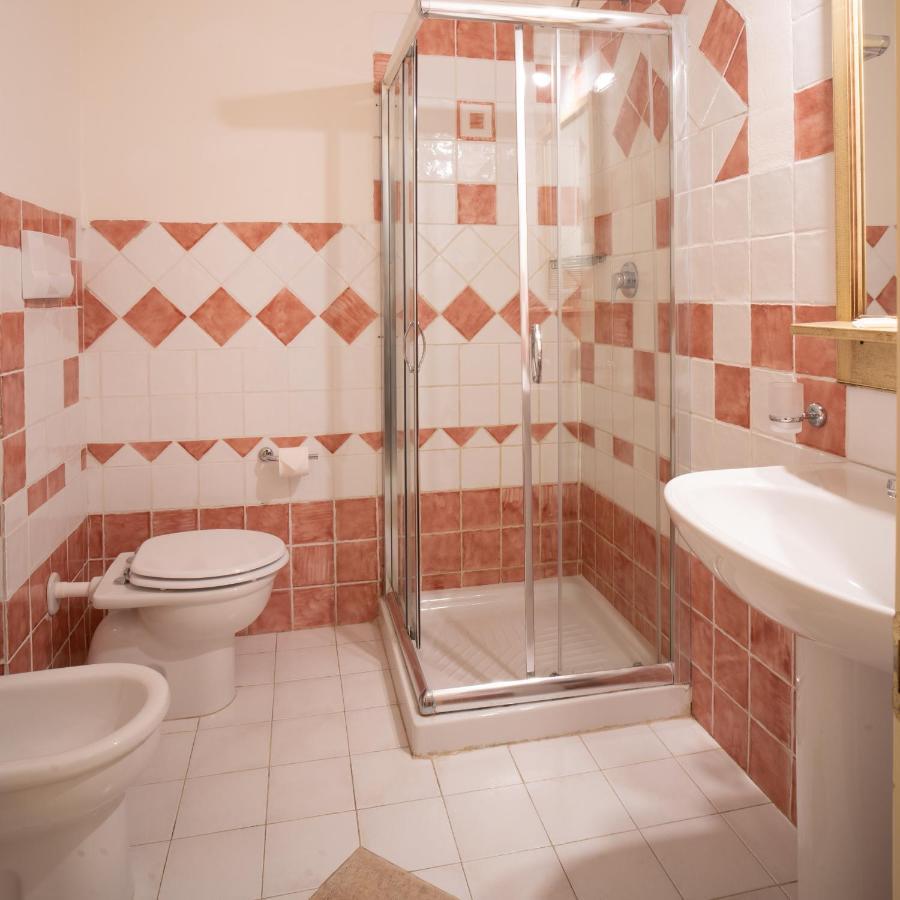 Hotel Pedra Santa Baja Sardinia Exterior photo