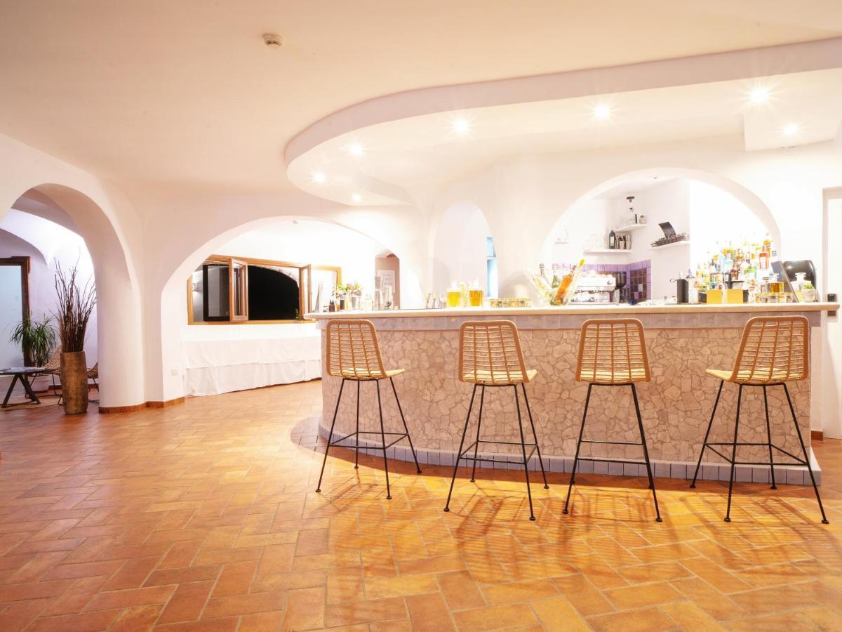 Hotel Pedra Santa Baja Sardinia Exterior photo