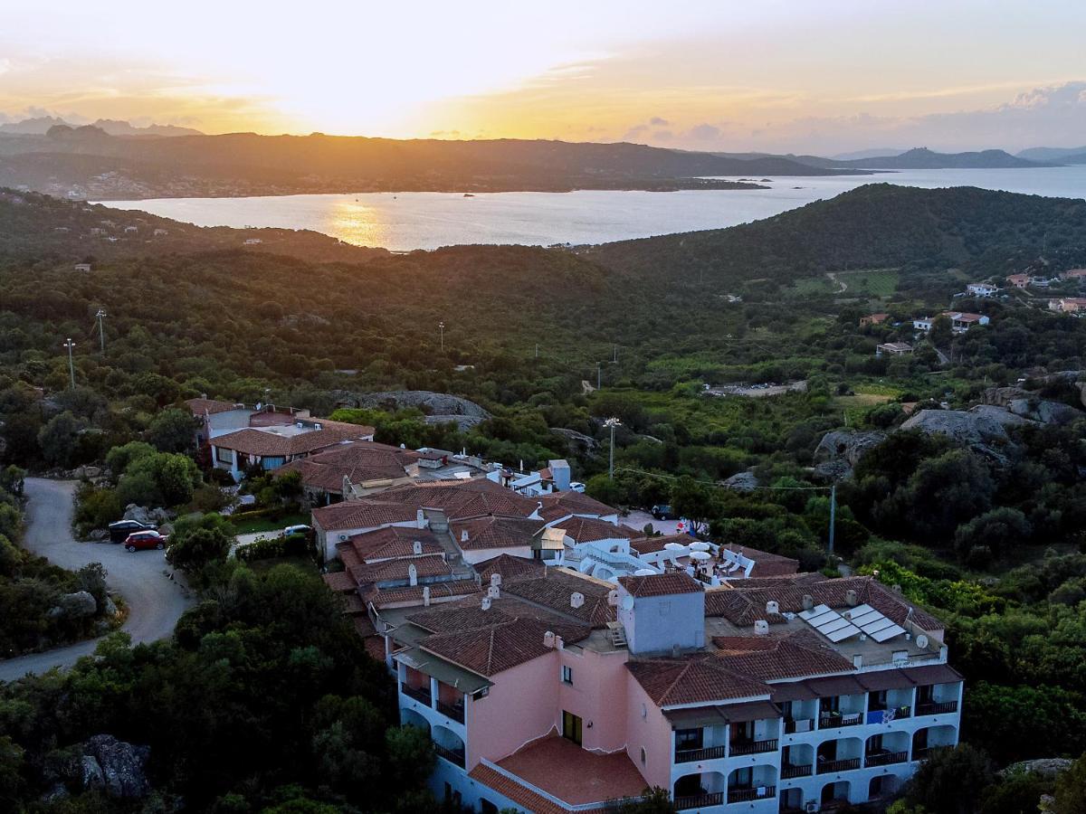 Hotel Pedra Santa Baja Sardinia Exterior photo
